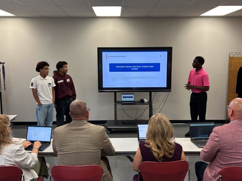 Image for the Tweet beginning: Students at our new Innovation