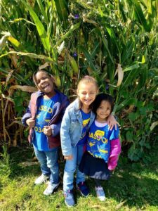 1st grade girls at the farm